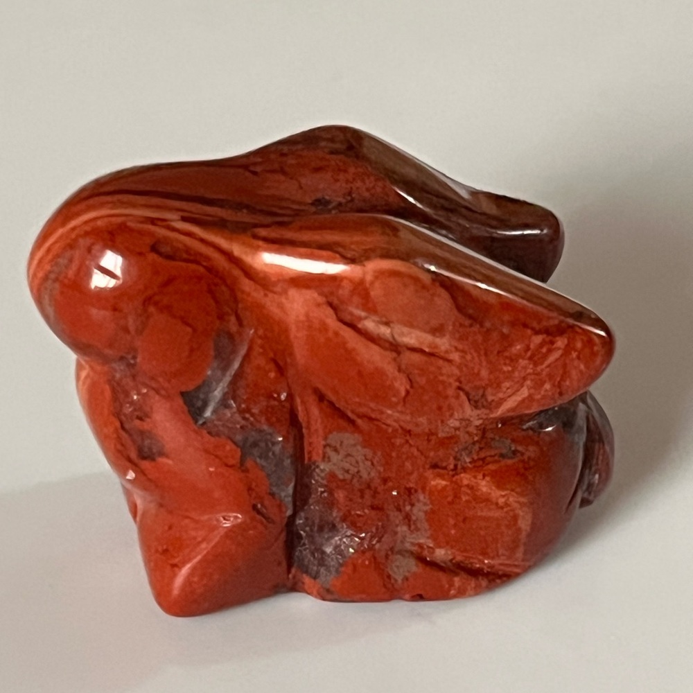 Red Jasper Rabbit Crystal Mini Carving - Picture 3 of 10